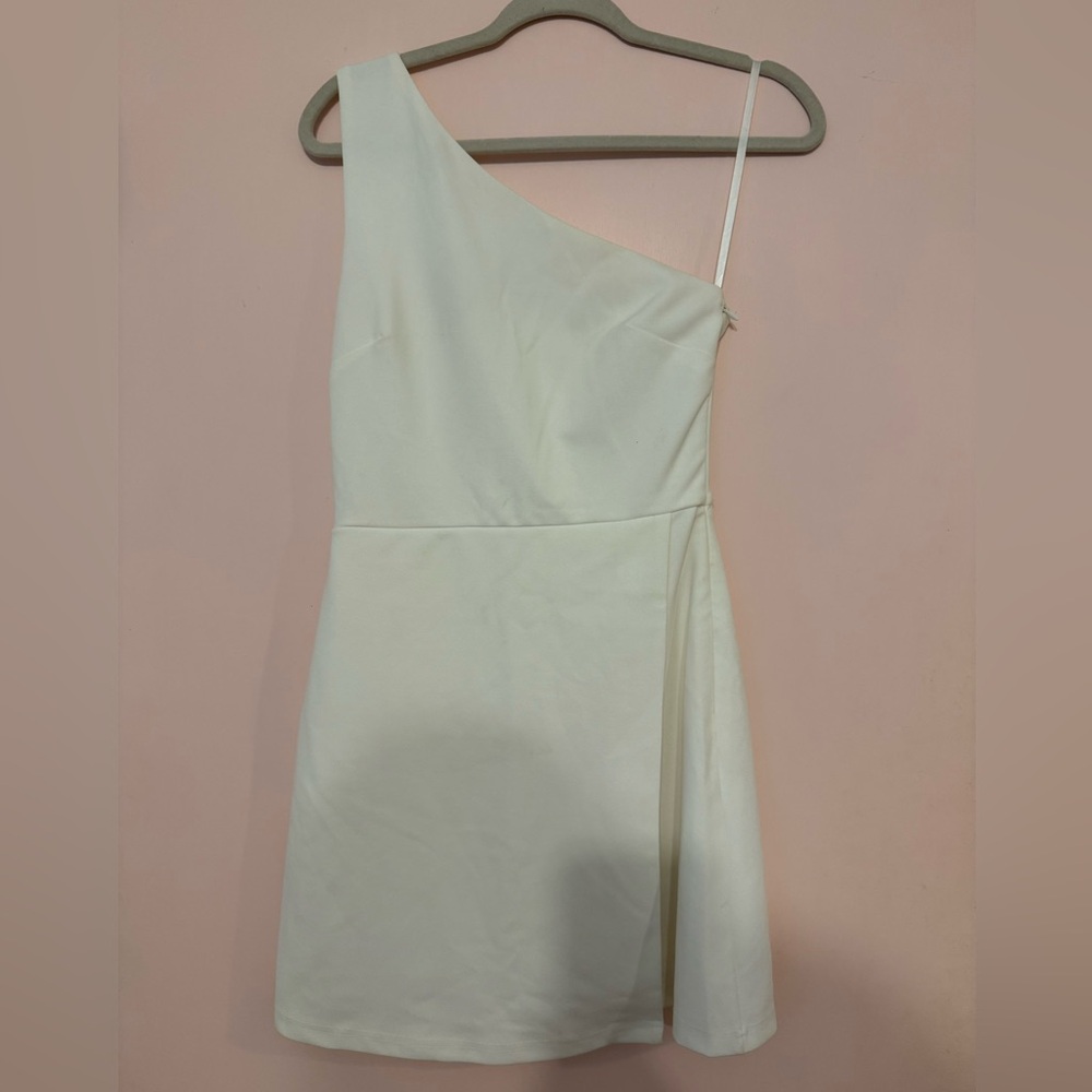 She + Sky One-Shoulder Cream Dress